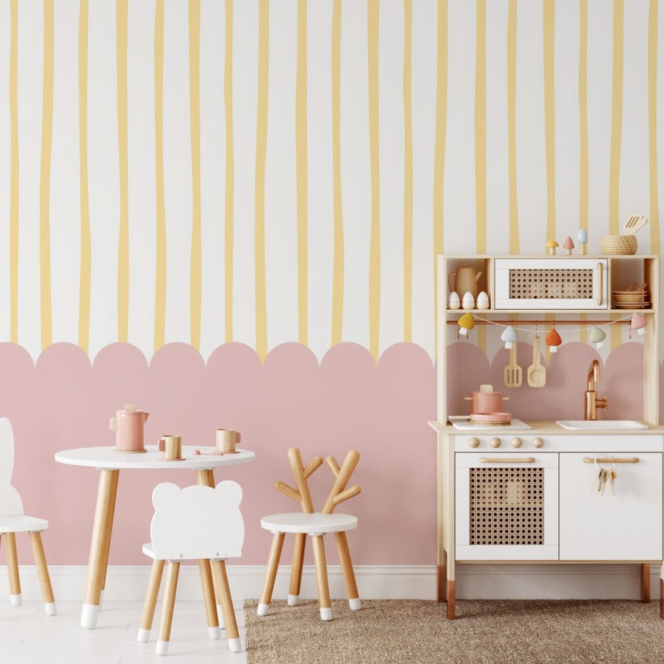 Fırfırlar ve Çizgiler Pembe Duvar Kağıdı