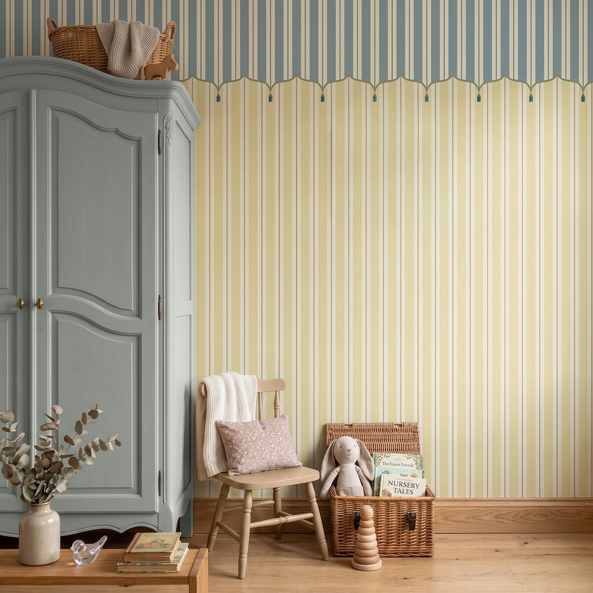 Vintage Çizgili Duvar Kağıdı