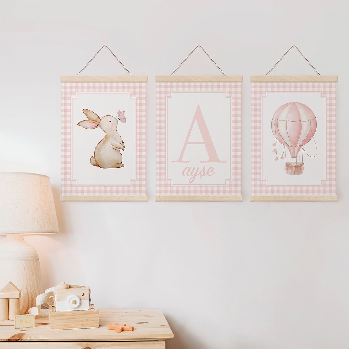 Pembe Kareli İsme Özel Dekor Tablo